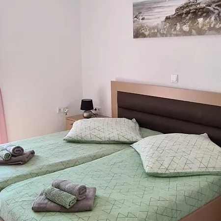 Kalybeach Apartman *